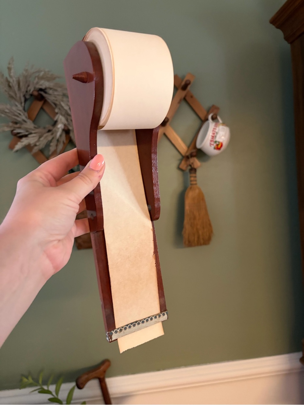 Wooden Wall-Mounted Grocery List Holder in Brown